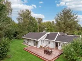 Stunning Home In Gilleleje With Wifi