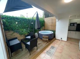 Havre de détente avec jaccuzi，位于拉芒坦的酒店