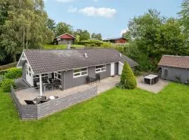 2 Bedroom Lovely Home In Aabenraa