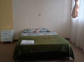 Casa grande cerca al centro，位于Líbano的酒店