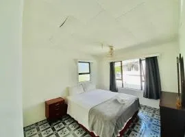 Ocean Cottage Private Double Twin Room in Nuku'alofa Townb