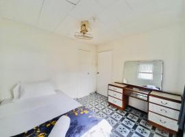 Ocean Cottage Private Single Room in Nuku'alofa Town Center，位于努库阿洛法的酒店