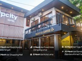 Upcity Hotel Simpang Lima By Sajiwa，位于三宝垄的酒店