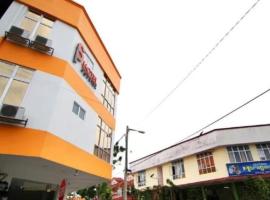 Sg Pelek Hotel，位于Sungai Pelik的酒店