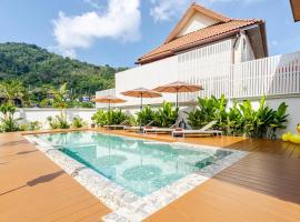 Oasis by the Sea M3- House with Pool and Amenities，位于普吉镇的酒店
