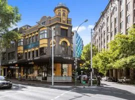 Hotel Harry, Ascend Hotel Collection
