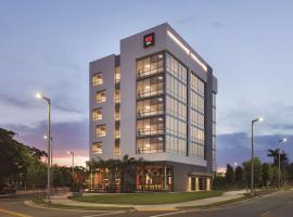 Radisson RED Miami Airport，位于迈阿密的酒店