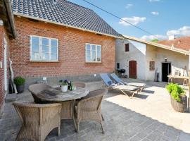 Nice Home In Christiansfeld With House Sea View，位于克里斯蒂安斯费尔德的酒店