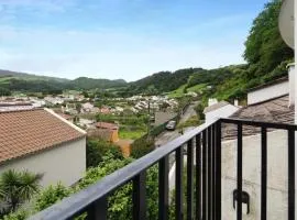 Cozy House in Furnas with Mountain View