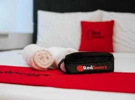 RedDoorz at Kresek，位于Galuga的酒店