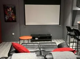 Suite CinéRoom à 25 min de Paris