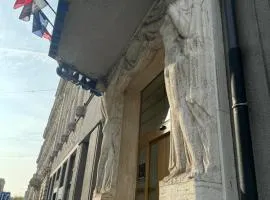 格兰德酒店