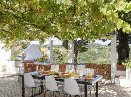 Arneiro Garden House - Country Retreat with BioPool