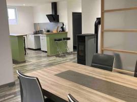 Appart Flokeli à Perouges，位于佩鲁日的酒店