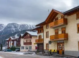 卡萨罗萨尼酒店