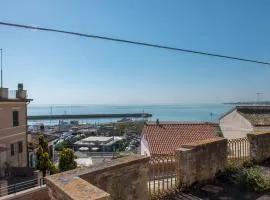 Numana, casa vista mare a 100mt dalla spiaggia - N097