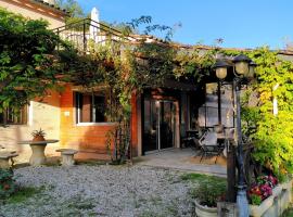 Gîte de Lamourade，位于Saint-Ferriol的酒店