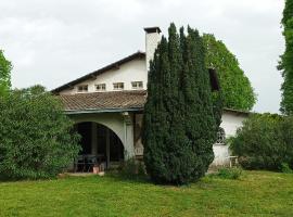 Villa du Parc - Grande Maison de Caractère à Montauban，位于蒙托邦的酒店