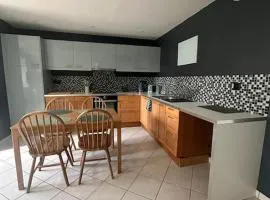 Petite maison de village 2