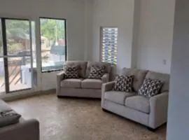 Dove Escapes- 2 bdrm appt in village of Placencia