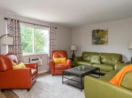2br Comfort Near The Greene! MidCentury Modern