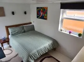 Private Guest Suite in Bletchley, Milton Keynes