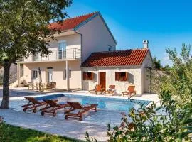 MY DALMATIA - Holiday home Zara with private swimming pool