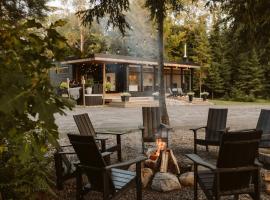 Wolegib Waterfront Retreat in Muskoka，位于亨茨维尔的酒店