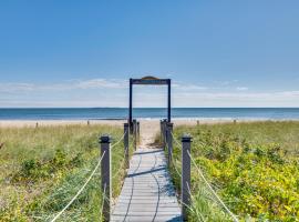 Condo on Old Orchard Beach Walk to Restaurants!，位于旧奥查德比奇的酒店