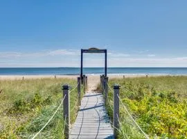 Condo on Old Orchard Beach Walk to Restaurants!