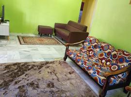 Homestay Kak Rose Kuala Lipis，位于瓜拉立卑的酒店