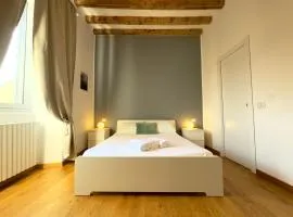 Cosy Navigli Apartment