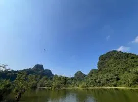 Ninh Binh Trường Nhàn view núi đồng