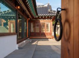 Exclusive House Hanok Stay 'Soo Hanok'，位于顺天市的度假屋