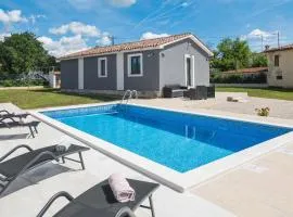 Stunning Home In Malisi