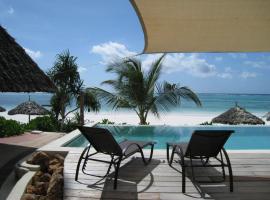 Sunshine Azure Zanzibar Beach Hotel，位于马特姆维的酒店