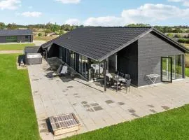 4 Bedroom Stunning Home In Haderslev