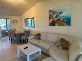 Location! Tropical oasis close to