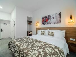 TA Collection Hotel，位于基希讷乌的酒店