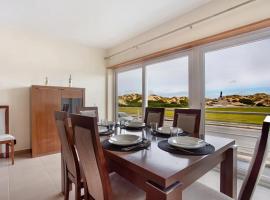 Apartamento Gamboa-Frente &agrave; Praia，位于佩尼契的酒店