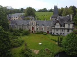 Our House, Château de la Boulaye，位于Cerisy-la-Forêt的酒店