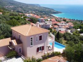 Villa Ionion Pelagos - infinity pool with magnificent sea views!，位于弗拉哈塔的酒店
