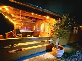 Mediterranean style chalet with jacuzzi and garden near Amsterdam