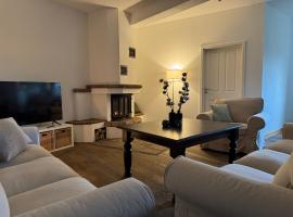 Ferienwohnung Burg Hausen，位于海姆巴赫的酒店