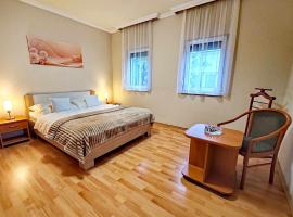 Sunny City House Dunaújváros，位于多瑙新城的别墅