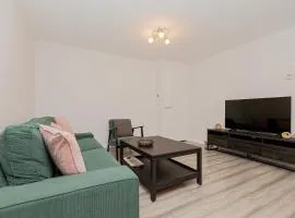 2BR with parking, Mill Hill, NW London, 10min Tube