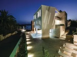 萨敦I度假屋 - 带热水浴池