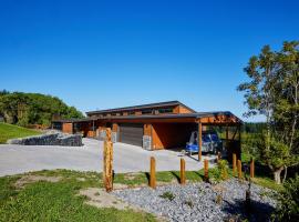 Modern Home in Peaceful Surround with Great Views