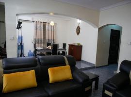 4 Bedroom Ensuite House Ikeja，位于Mawere的酒店