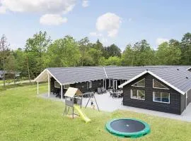 Eight-Bedroom Holiday Home Frederiksværk With A Room Hot Tub 03